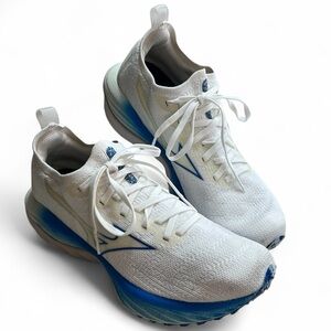 Mizuno Wave Neo Wind Sneakers  Women Shoe Sz. 8.5 White Blue Running Knit